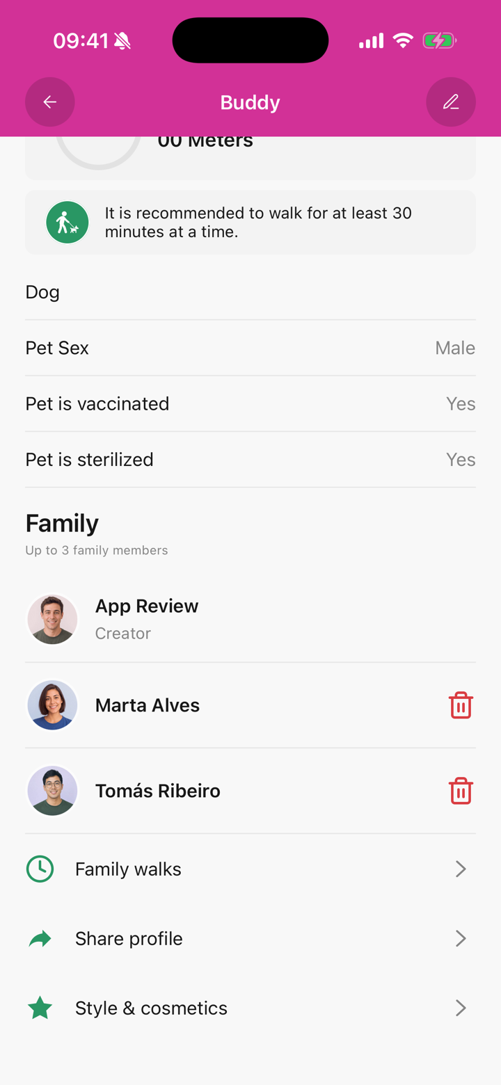 A pet profile in Pet Walker showing the family section with co-owners